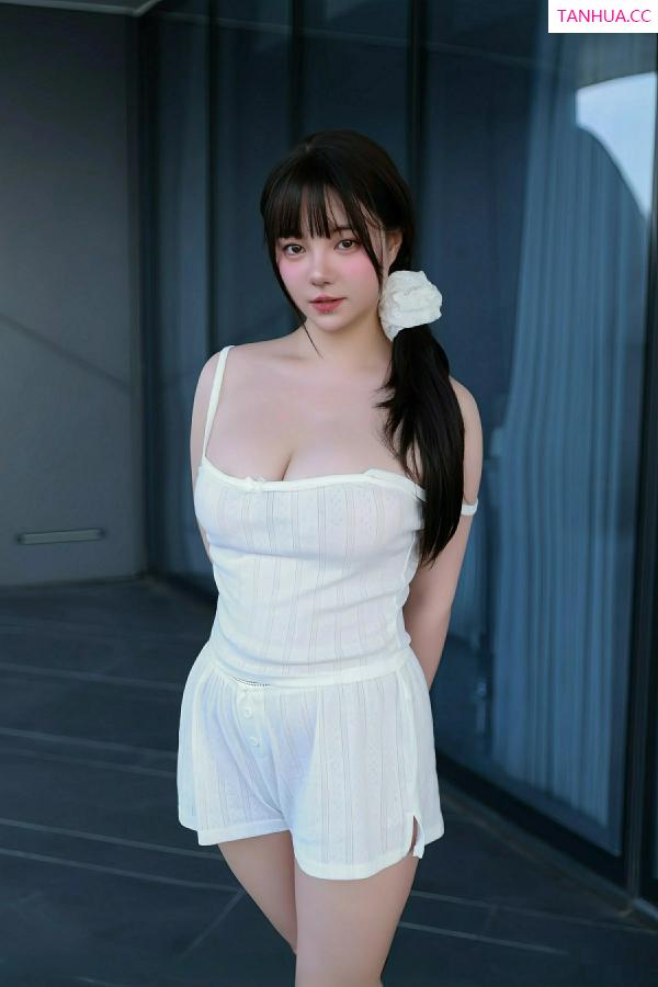   [XiuRen]高清写真图 2025.10.09 No.10841 软情 性感吊带第13张图片